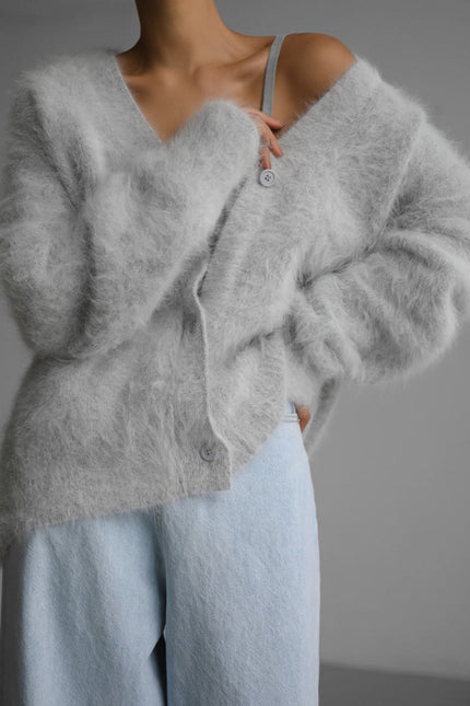 Løs cardigan med V-hals og knapper